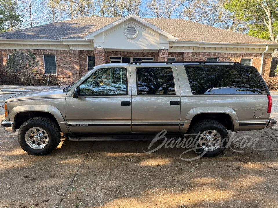 1999 GMC Suburban - Image 19 of 31