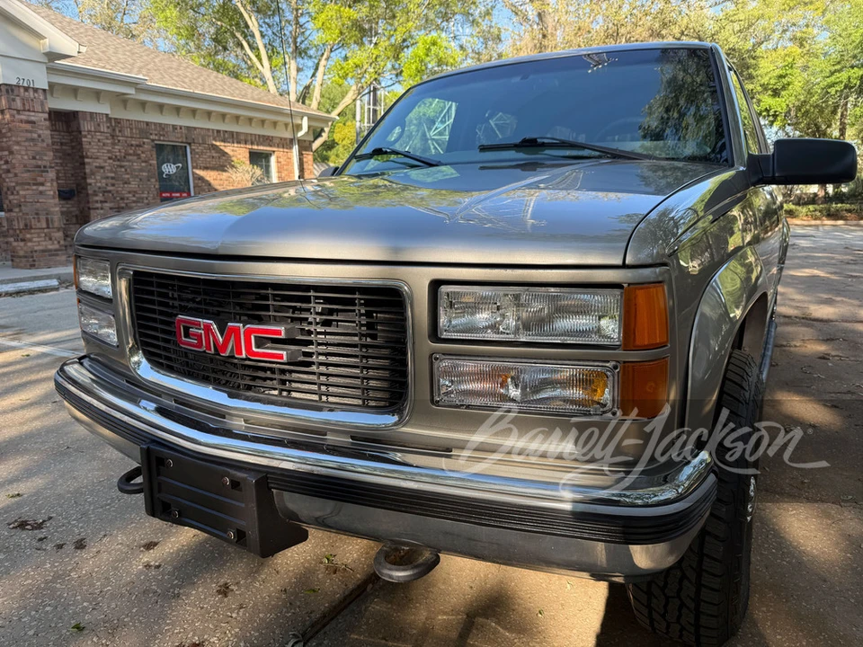 1999 GMC Suburban - Image 20 of 31