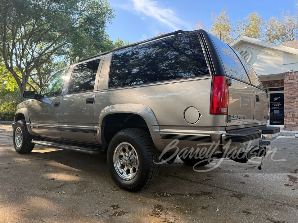 1999 GMC Suburban - Image 21 of 31