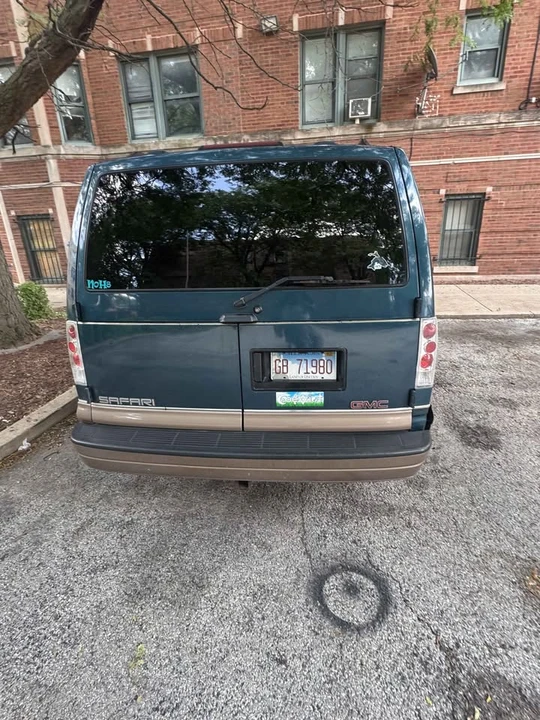 1999 GMC Savana - Image 3 of 11