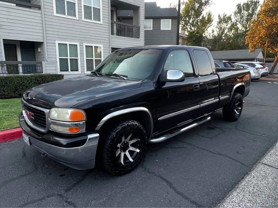 1999 GMC Sierra - Image 2 of 8