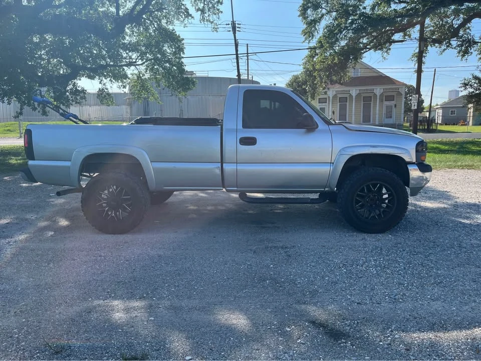 1999 GMC Sierra 1st Gen - Image 3 of 11