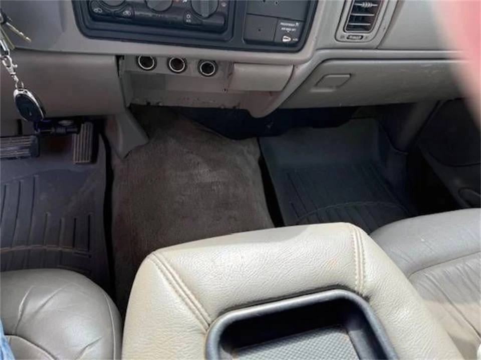 1999 GMC Sierra 1st Gen - Image 5 of 13