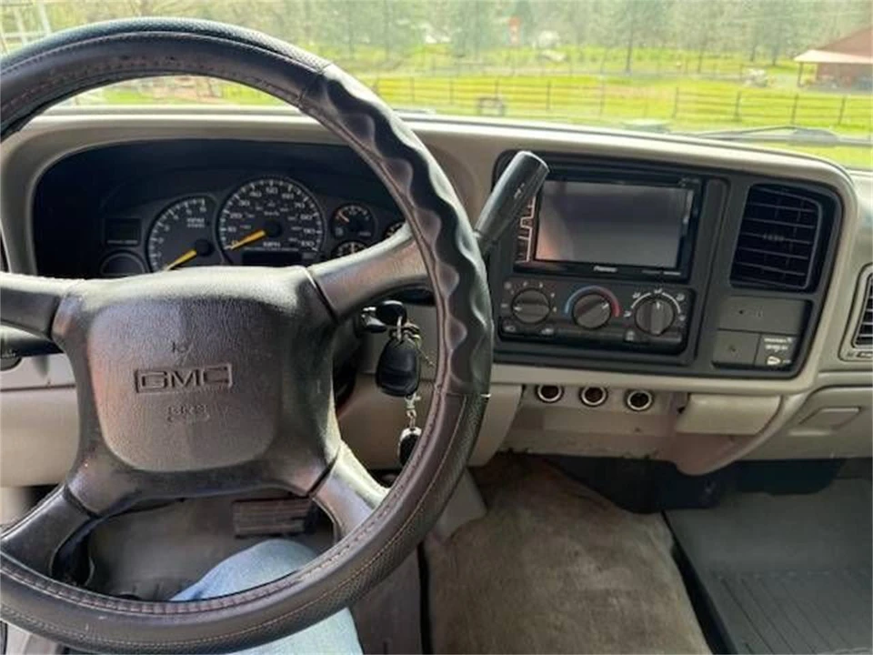 1999 GMC Sierra 1st Gen - Image 7 of 13
