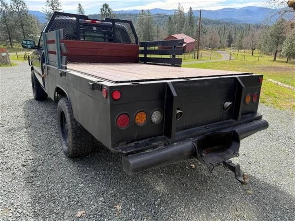 1999 GMC Sierra 1st Gen - Image 2 of 13