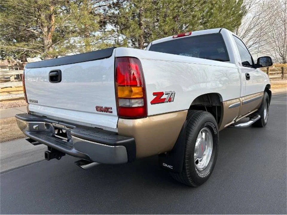 1999 GMC Sierra 2nd Gen - Image 4 of 24