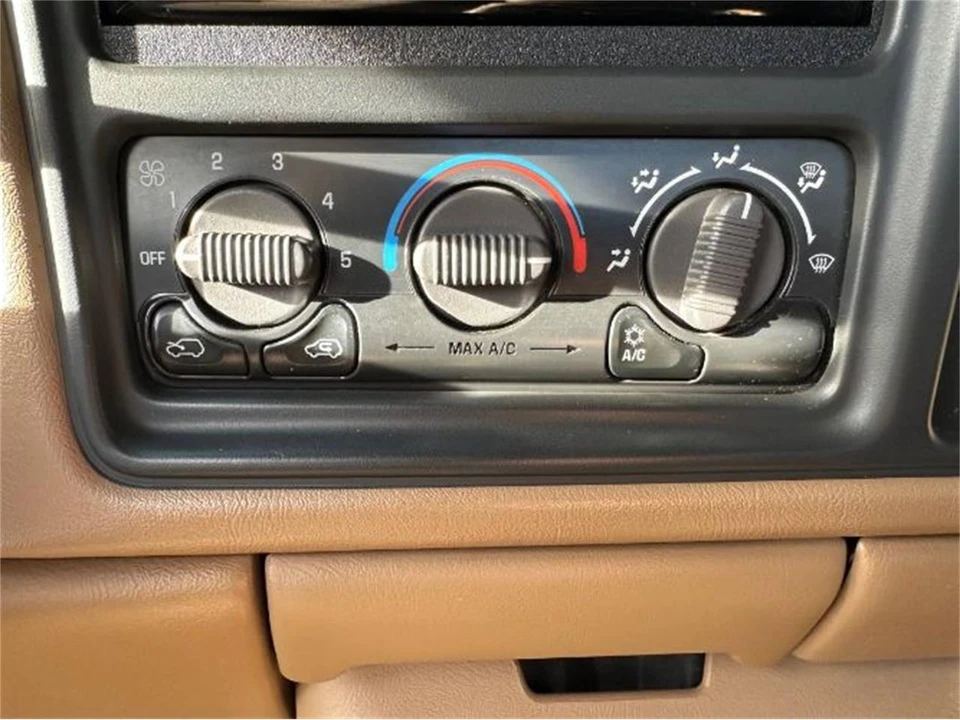 1999 GMC Sierra 2nd Gen - Image 14 of 24