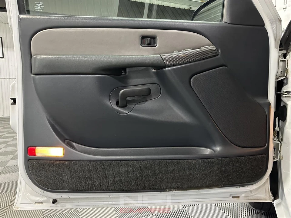 1999 GMC Sierra 2nd Gen - Image 31 of 31