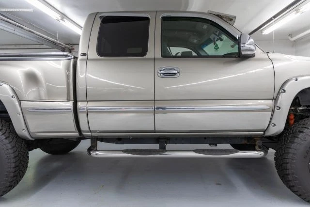 1999 GMC Sierra 2nd Gen - Image 18 of 21