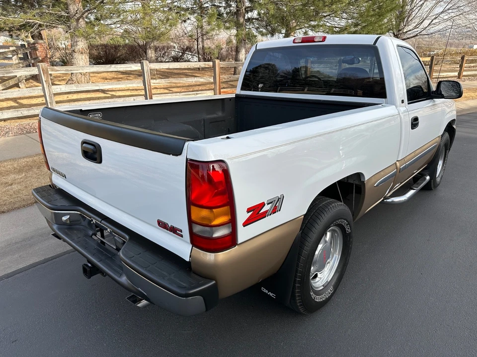 1999 GMC Sierra 2nd Gen - Image 2 of 21