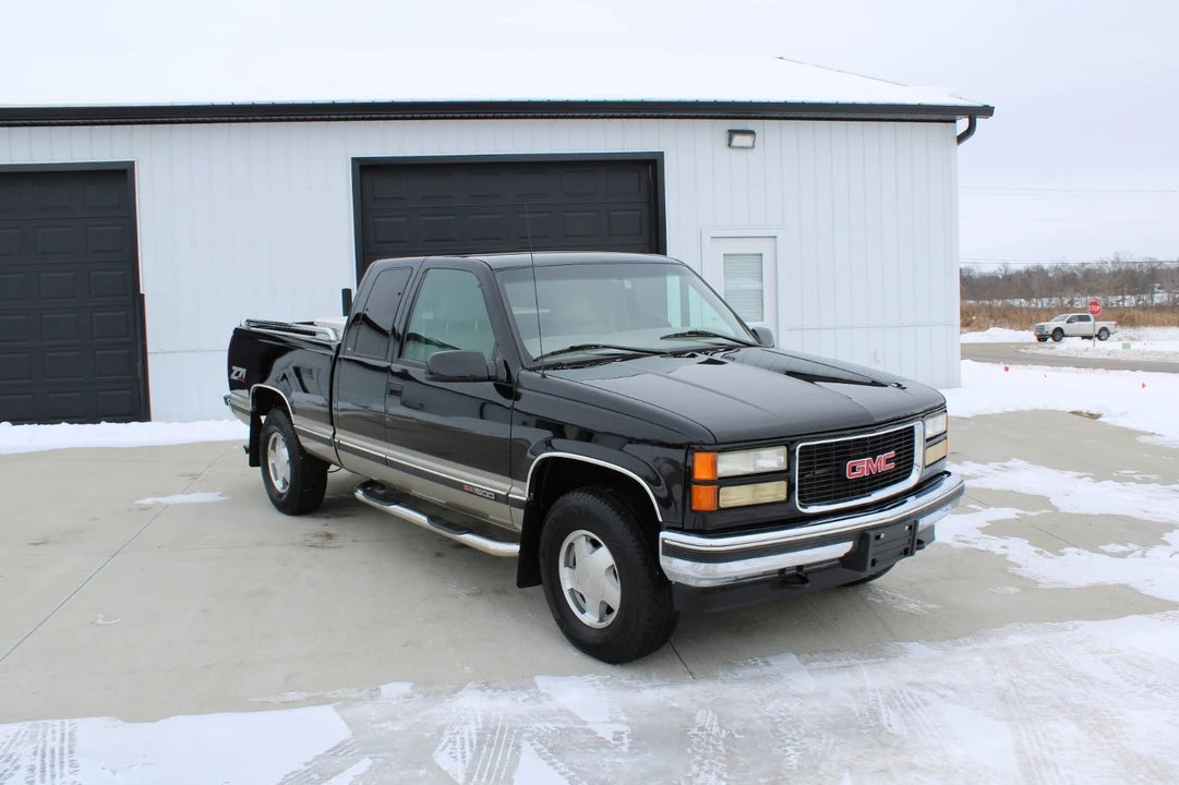 1999 GMC Sierra 2nd Gen - Image 2 of 14
