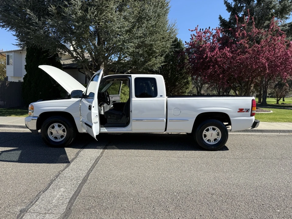 1999 GMC Sierra 2nd Gen - Image 11 of 21