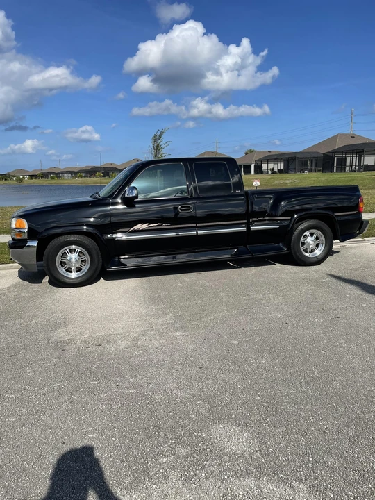 1999 GMC Sierra 2nd Gen - Image 5 of 31