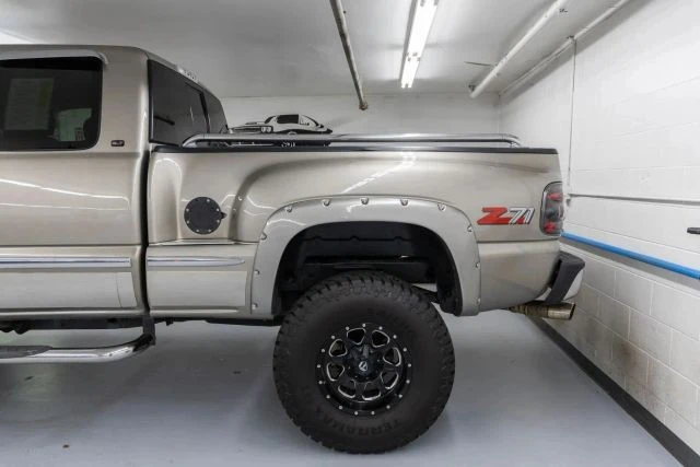 1999 GMC Sierra 2nd Gen - Image 11 of 21