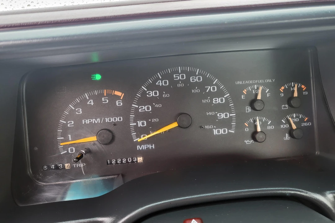 1999 GMC Sierra 1st Gen - Image 29 of 31