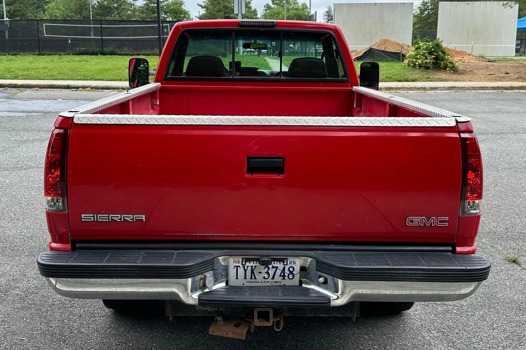 1999 GMC Sierra Heavy Duty 2nd Gen - Image 5 of 31