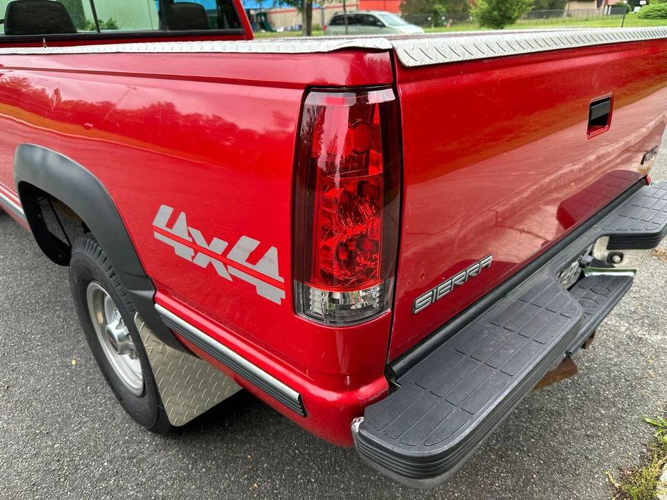 1999 GMC Sierra Heavy Duty 2nd Gen - Image 26 of 31