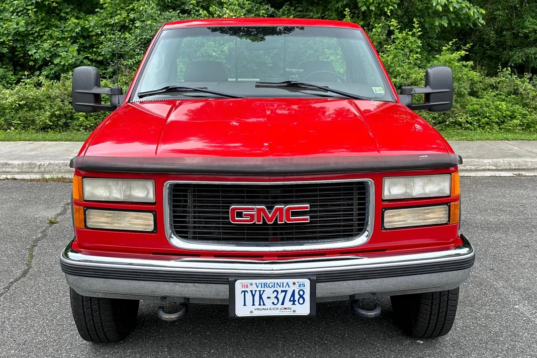 1999 GMC Sierra Heavy Duty 2nd Gen - Image 2 of 31