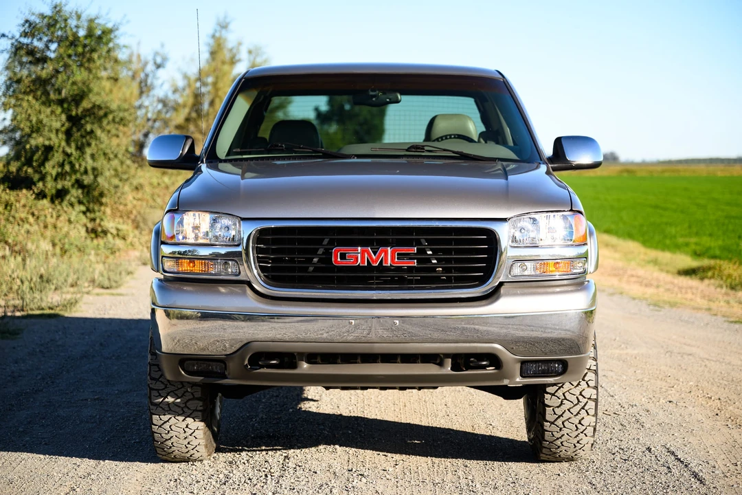 1999 GMC Sierra 2nd Gen - Image 9 of 31