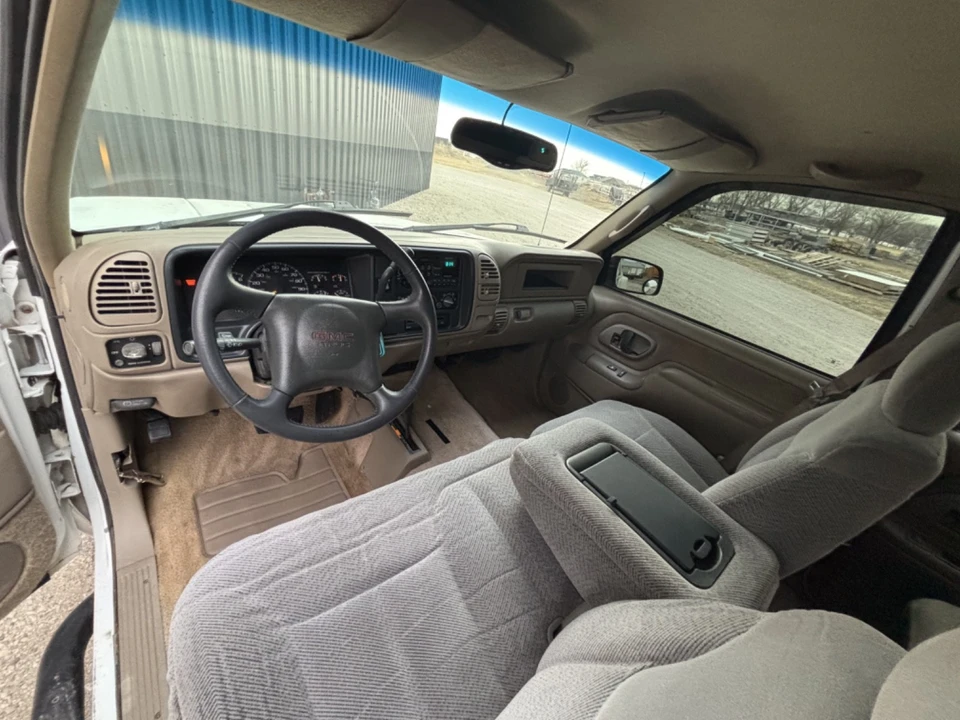 1999 GMC Sierra 1st Gen - Image 9 of 12