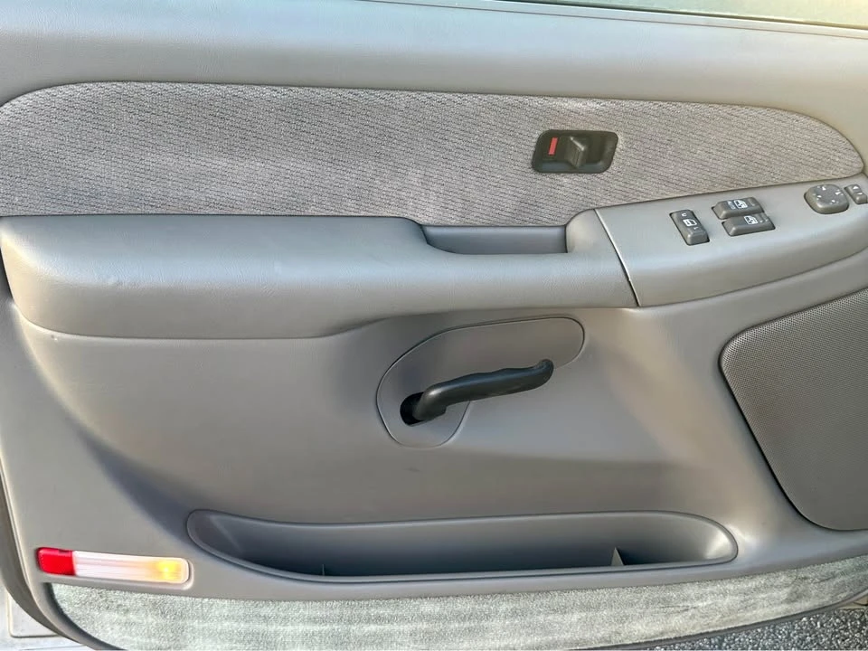1999 GMC Sierra 1st Gen - Image 9 of 20