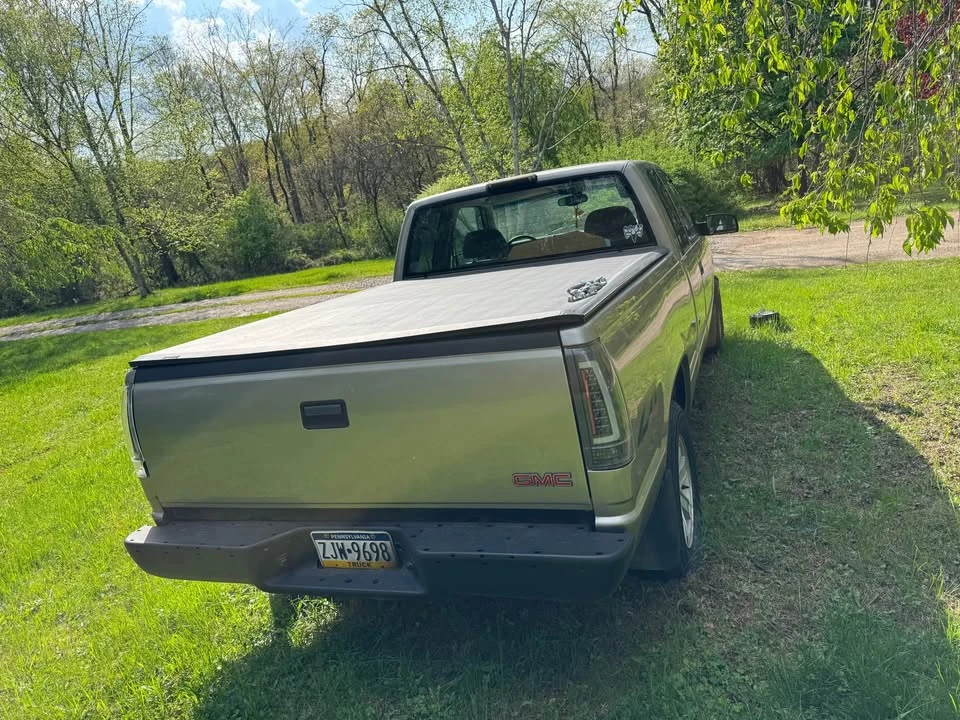 1999 GMC Sierra 1st Gen - Image 4 of 4