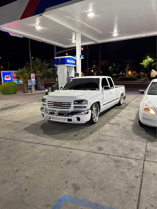 1999 GMC Sierra 1st Gen - Image 5 of 9