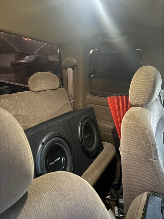 1999 GMC Sierra 1st Gen - Image 8 of 9