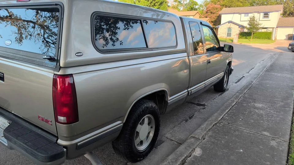 1999 GMC Sierra 1st Gen - Image 4 of 10