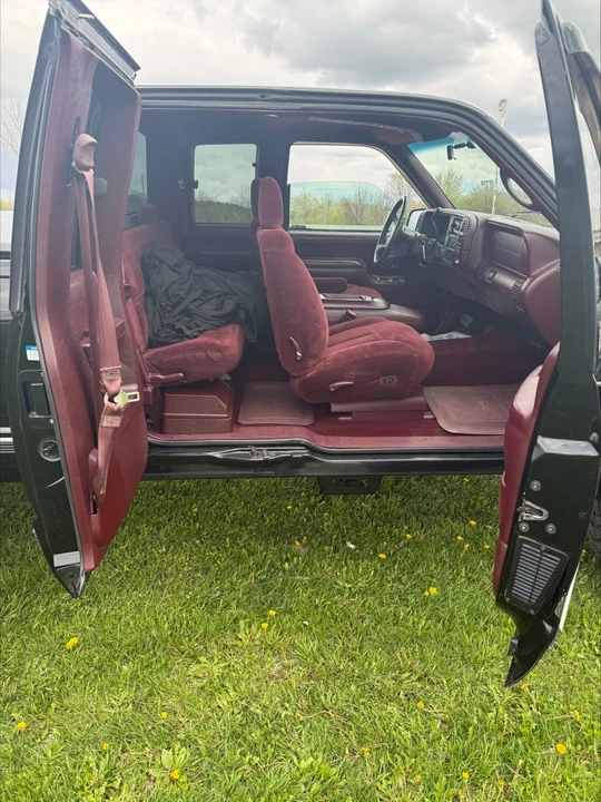 1999 GMC Sierra 1st Gen - Image 11 of 12