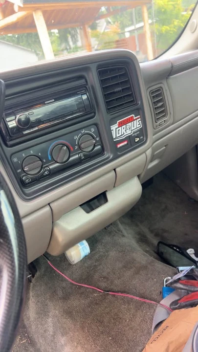 1999 GMC Sierra 1st Gen - Image 10 of 16