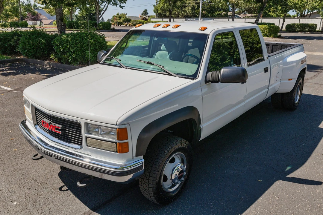 1999 GMC Sierra Heavy Duty 2nd Gen - Image 5 of 31