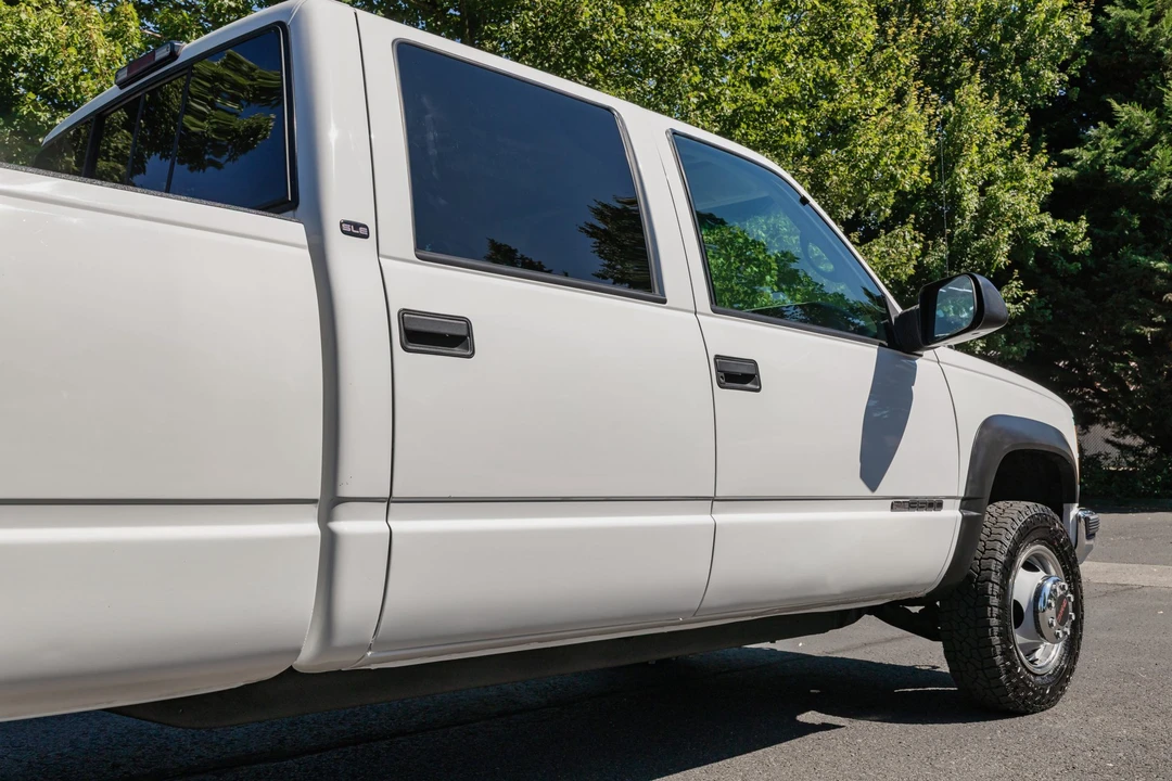 1999 GMC Sierra Heavy Duty 2nd Gen - Image 28 of 31