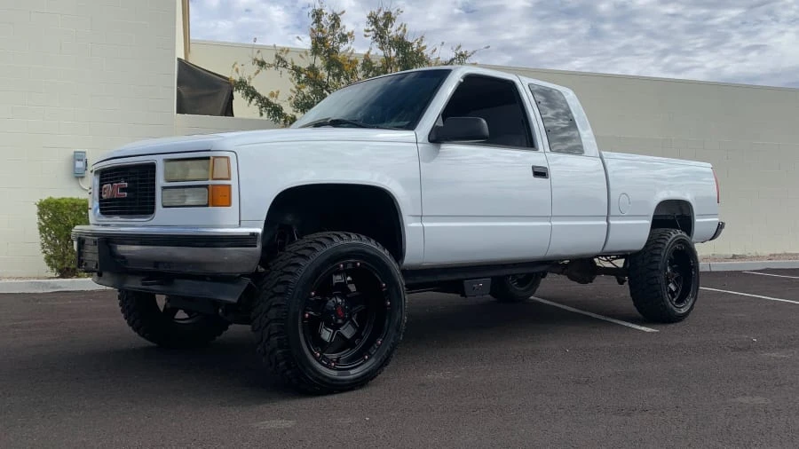 1999 GMC Sierra 2nd Gen - Image 4 of 9