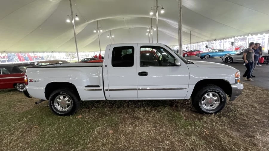 1999 GMC Sierra 2nd Gen - Image 4 of 6