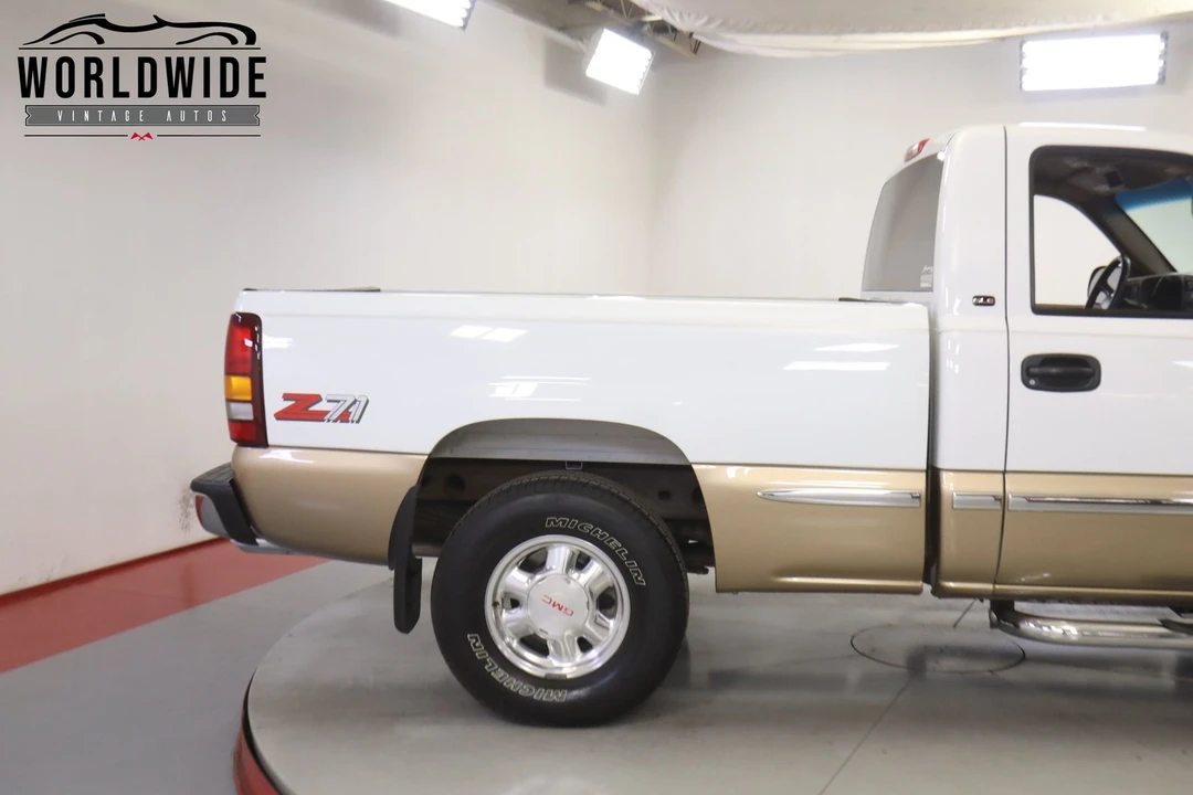 1999 GMC Sierra 2nd Gen - Image 9 of 12