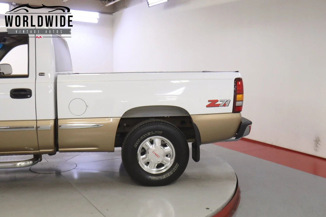 1999 GMC Sierra 2nd Gen - Image 10 of 12