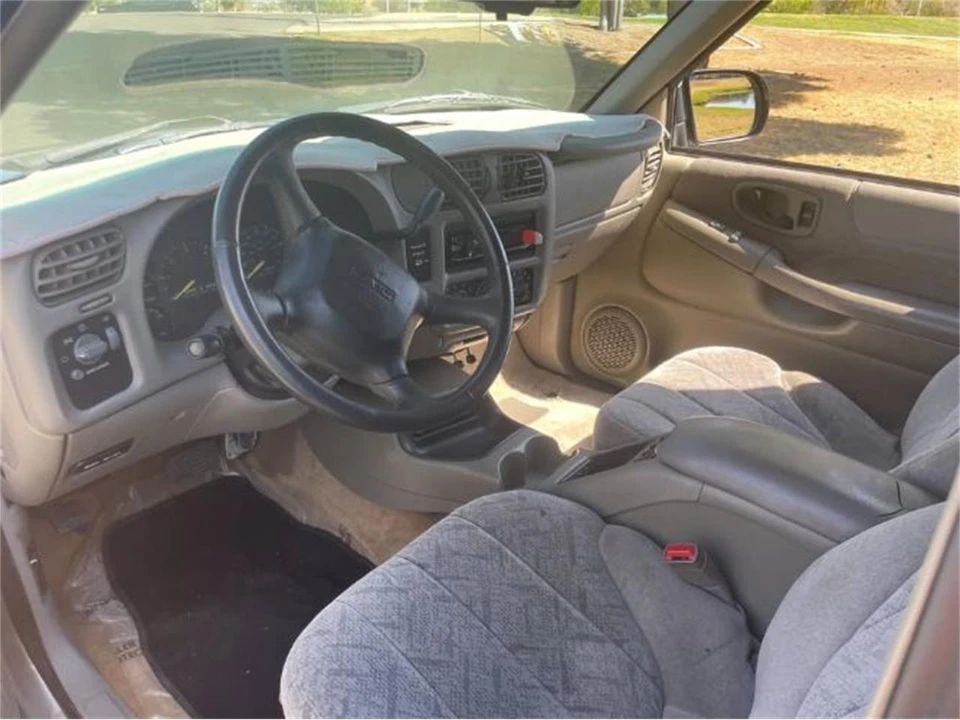 1999 GMC S-15/Sonoma - Image 7 of 19