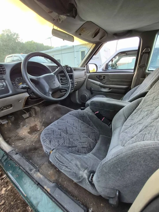 1999 GMC S-15/Sonoma - Image 5 of 5