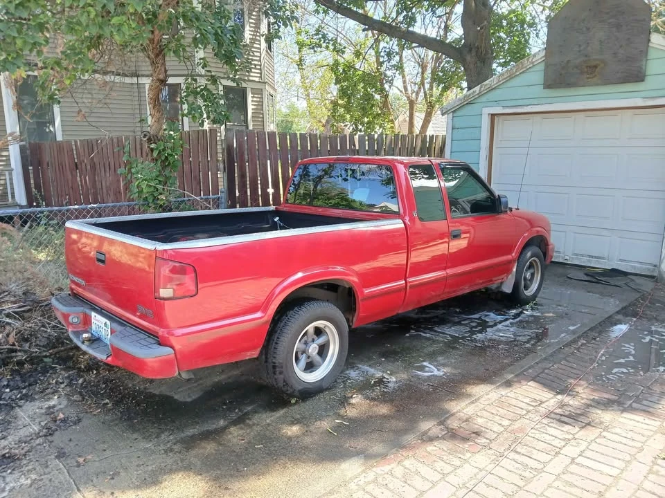 1999 GMC S-15/Sonoma - Image 5 of 5