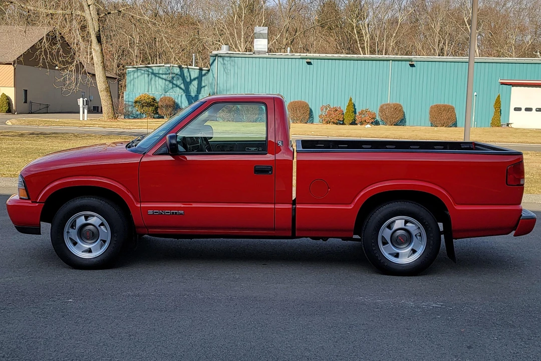 1999 GMC S-15/Sonoma - Image 3 of 31