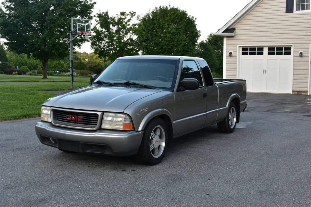 1999 GMC S-15/Sonoma - Image 2 of 31
