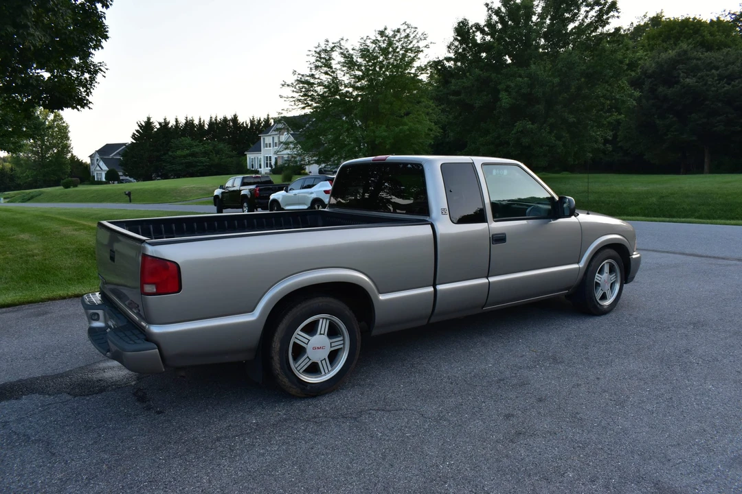 1999 GMC S-15/Sonoma - Image 13 of 31