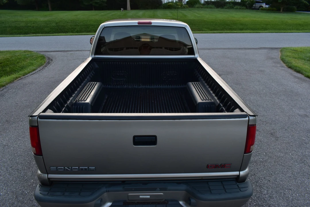 1999 GMC S-15/Sonoma - Image 15 of 31