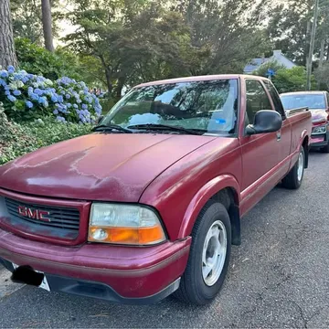 1999 GMC Sonoma · SLS Pickup 2D 6 ft