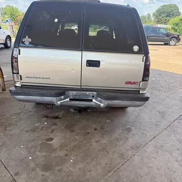 1999 GMC Suburban 1500