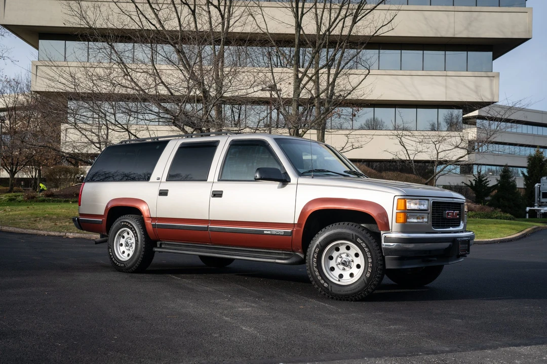 1999 GMC Suburban 8th Gen - Image 10 of 31