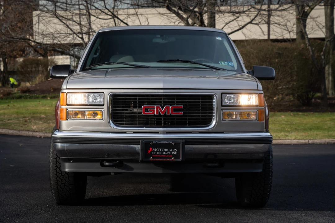 1999 GMC Suburban 8th Gen - Image 12 of 31
