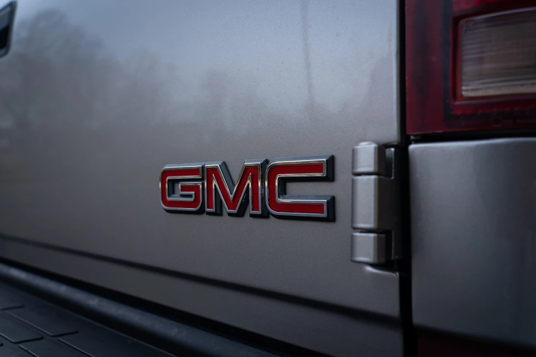 1999 GMC Suburban 8th Gen - Image 20 of 31