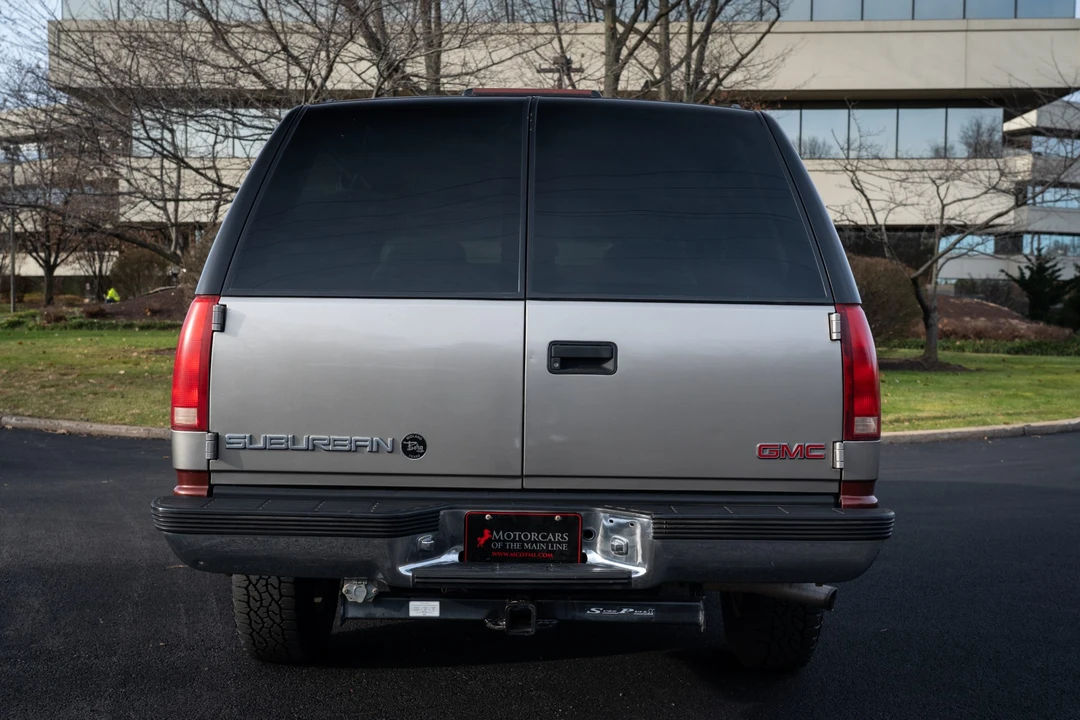 1999 GMC Suburban 8th Gen - Image 5 of 31